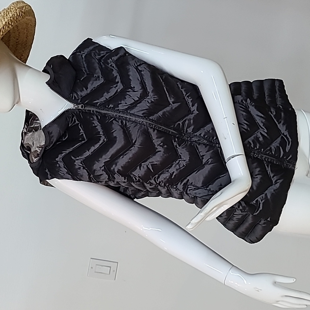 Be By Blanc Noir Down Vest